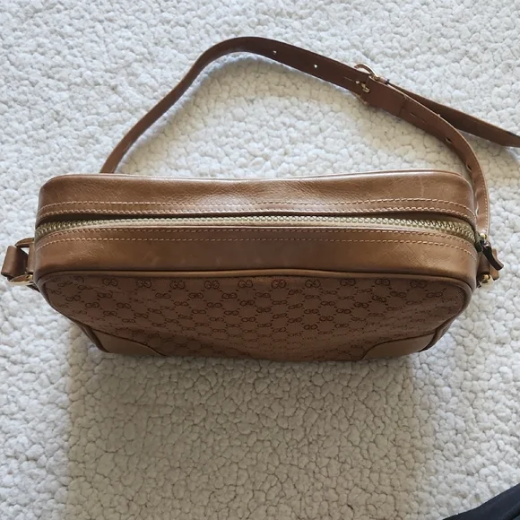 GUCCI Brown Tan Shoulder Bag w/ Signature Logo Fabric Leather sides Gold Details - Picture 8 of 16